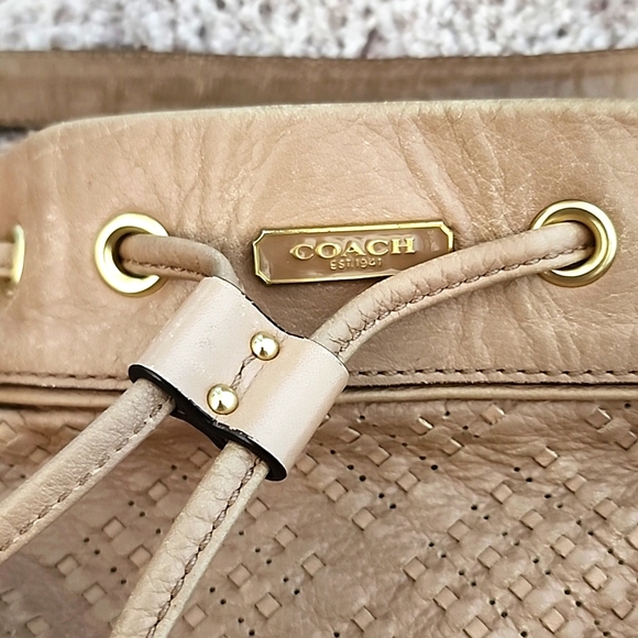 Coach Madison Marielle Woven Leather Drawstring Handbag GUC - Picture 10 of 16